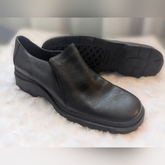 AEROSOLES Shoes - Aerosoles Women's Shoes Slip on Loafer Black Leather size 7.5 Comfort